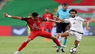 من مباريات الدوري الإماراتي
