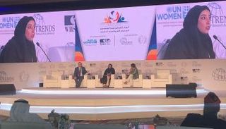 المتحدثون خلال جلسة 