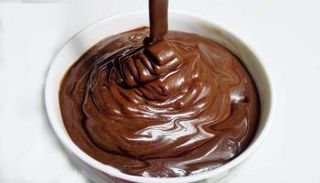 صلصة الشوكولاتة بالكاكاو لها طرق مختلفة