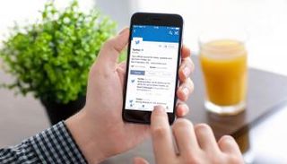 تويتر تحارب خطابات الكراهية بإجراءات أكثر صرامة