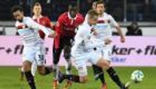 8 أهداف في مباراة هانوفر وليفركوزن بالدوري الألماني