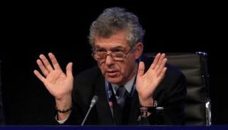 الاتحاد الإسباني يحذر من عقوبات الفيفا