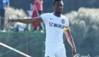 ميكيل يوضح حقيقة مفاوضات إيفرتون 