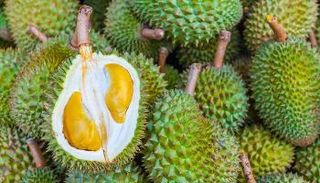 سعر الفاكهة الواحدة 15 دولارا