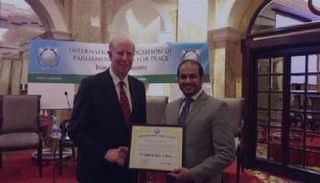 سفير الإمارات لدى لبنان ينال لقب "سفير السلام"