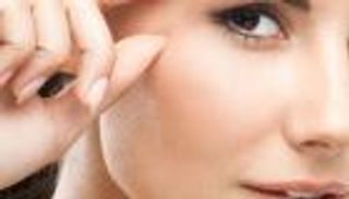 علاج تجاعيد تحت العين بالأعشاب