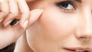 تجاعيد تحت العين