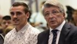 رئيس أتلتيكو مدريد يكشف سبب شكوى برشلونة لدى الفيفا