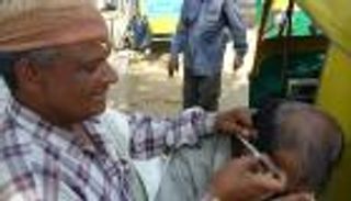 بالصور.. أغرب 8 وظائف في الهند