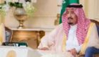 الملك سلمان وترامب يبحثان محاسبة إيران بعد صاروخ الحوثي