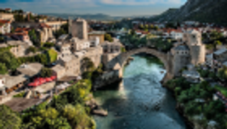 بالصور.. البوسنة تتزين بمعالم الطبيعة والتاريخ