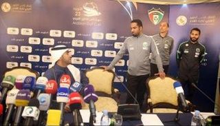 انسحاب ممثلي المنتخب السعودي من المؤتمر الصحفي 