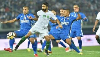 منتخب السعودية يخسر جهود هزاع