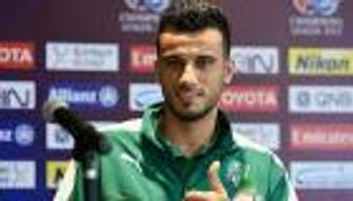 عمر السومة يجري جراحة ناجحة في الكاحل