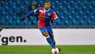 مانويل أكاناجي مدافع بازل 