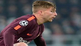 جيرارد ديلوفيو لاعب برشلونة