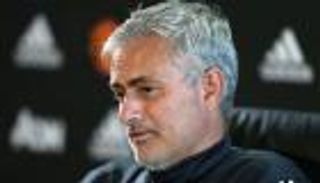 مورينيو يشيد بظاهرة ليستر سيتي في البريمييرليج