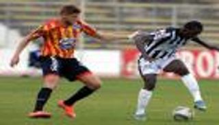 الصفاقسي ينتزع تعادلا متأخرا أمام الترجي في قمة الدوري التونسي