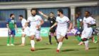 الإسماعيلي يتصدر الدوري المصري برباعية في المقاصة