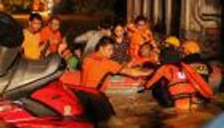 العاصفة "تمبين" تقتل 130 في الفلبين 