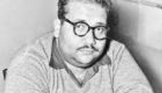 صلاح جاهين في ذكرى ميلاده.. عشق الحياة بالورقة والقلم