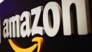 استخدم عناوين الكتب لتهديد أحد الزبائن فطردته أمازون