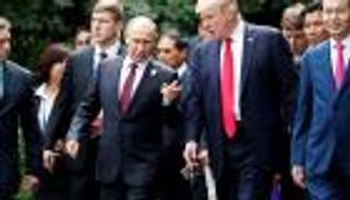 لافروف ينفي مناقشة موعد اجتماع بوتين وترامب