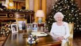ملكة بريطانيا تحيي ضحايا الإرهاب في مناسبة عيد الميلاد