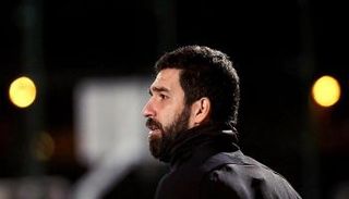 أردا توران لاعب وسط برشلونة