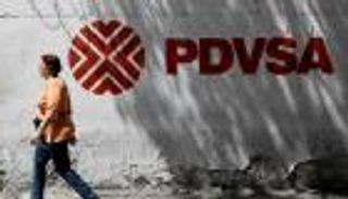 انفجار داخل أكبر مجمع لتكرير النفط في فنزويلا