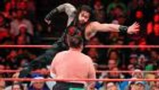 رينز يحتفظ ببطولة الإنتركونتيننتال رغم خسارته أمام جو