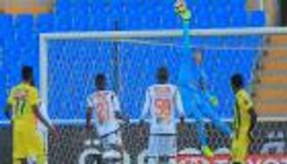 الحضري ينفرد برقم استثنائي في الدوري السعودي