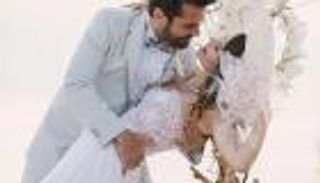 زوج النجمة بيرين سات يكشف عن طريقة احتفالهما برأس السنة