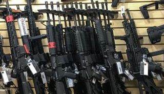 تجارة السلاح بالولايات المتحدة 