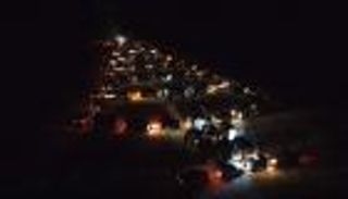 بالفيديو..شجرة كريسماس روسية "رباعية الدفع"