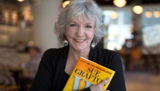 الروائية الأمريكية 