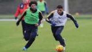 محمد النني يسخر من أليكسيس سانشيز بسبب كأس العالم