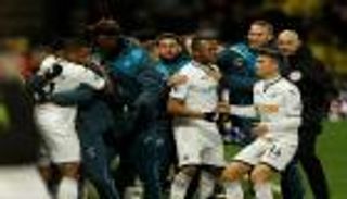 كارفاليو يبدأ مهمته مع سوانزي بالفوز على واتفورد.. وسقوط إيفرتون