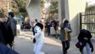 الكذب لتبرير الوحشية.. مقتل متظاهرين واتهام إيراني لـ"جهات خارجية"