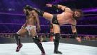 نيفيل ينتزع بطولة وزن "كروزر" من ريتش سوان