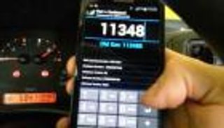 بالفيديو.. التلاعب بعداد السيارة عبر الهاتف