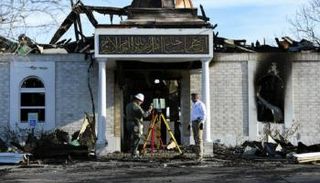 المسجد احترق في ظروف غامضة