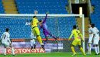 التعاون يفاجئ الشباب في الدوري السعودي 