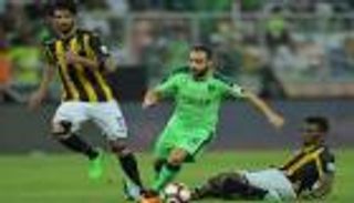 الاتحاد يتقدم مبكرا.. والأهلي يتعادل في ديربي جدة