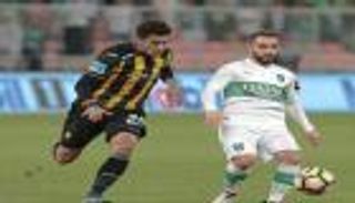 فيتفا يتألق.. ويقلب نتيجة الديربي لصالح الأهلي