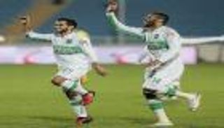 عسيري يتلاعب بدفاع الاتحاد ويعزز تقدم الأهلي في الديربي