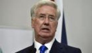 أوروبا تتحفز لترامب في لعبة "فرق تسد"