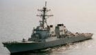 مدمرة أمريكية ثالثة بباب المندب.. إنذار للحوثي وإيران