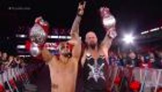 جالوز وأندرسون يتوجان ببطولة "رو" للتاج تيم لأول مرة