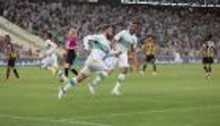 الأهلي يسحق الاتحاد ويواصل مطاردة الهلال